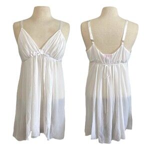 Oscar de la Renta flowy romantic white floral satin cami babydoll slip dress